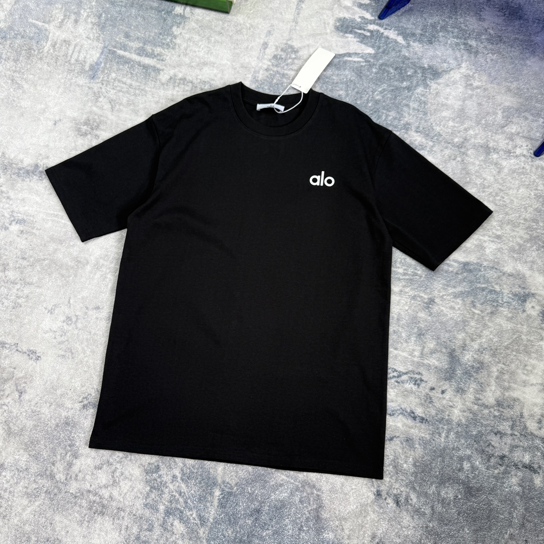 A style Round neck short sleeve T-shirt