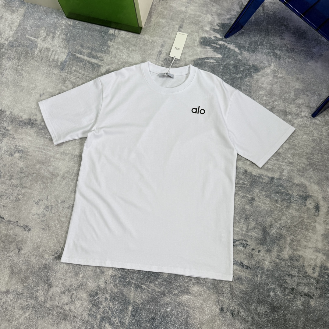 A style Round neck short sleeve T-shirt