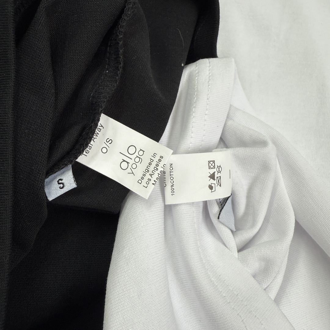 A style Round neck short sleeve T-shirt