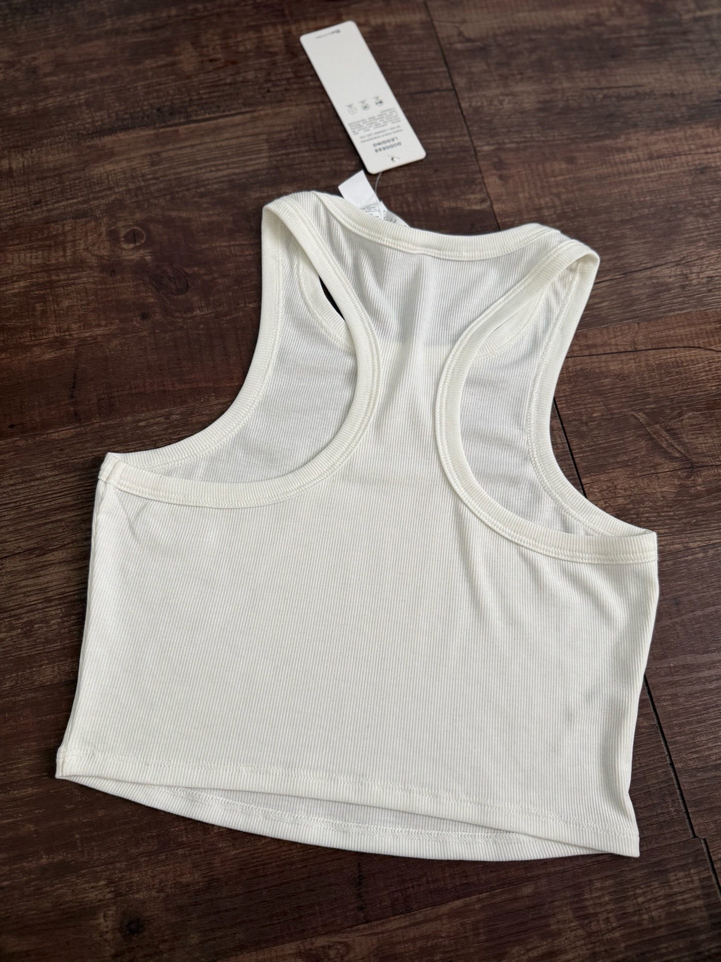 A style Short two-tone vest
