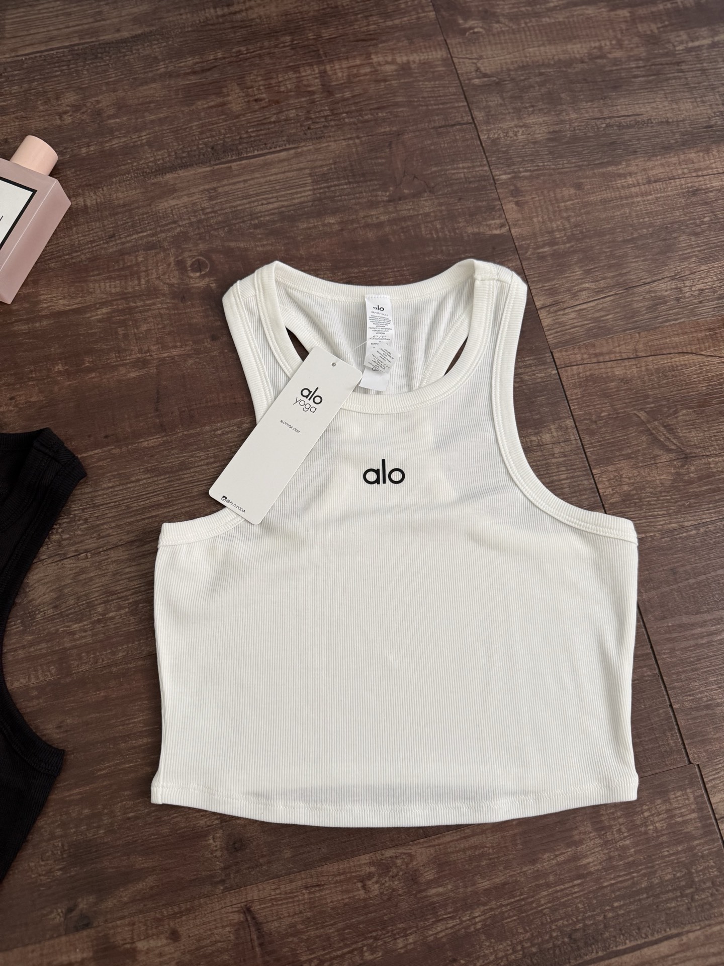 A style Short two-tone vest