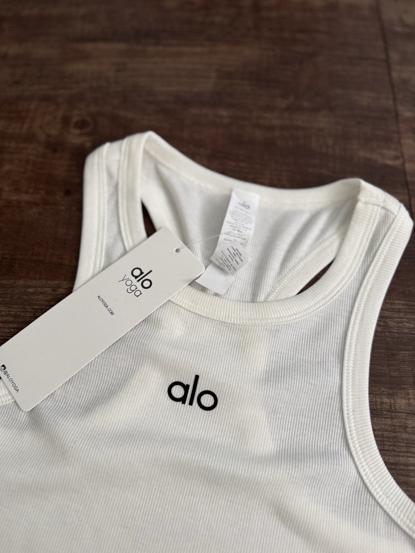 A style Short two-tone vest