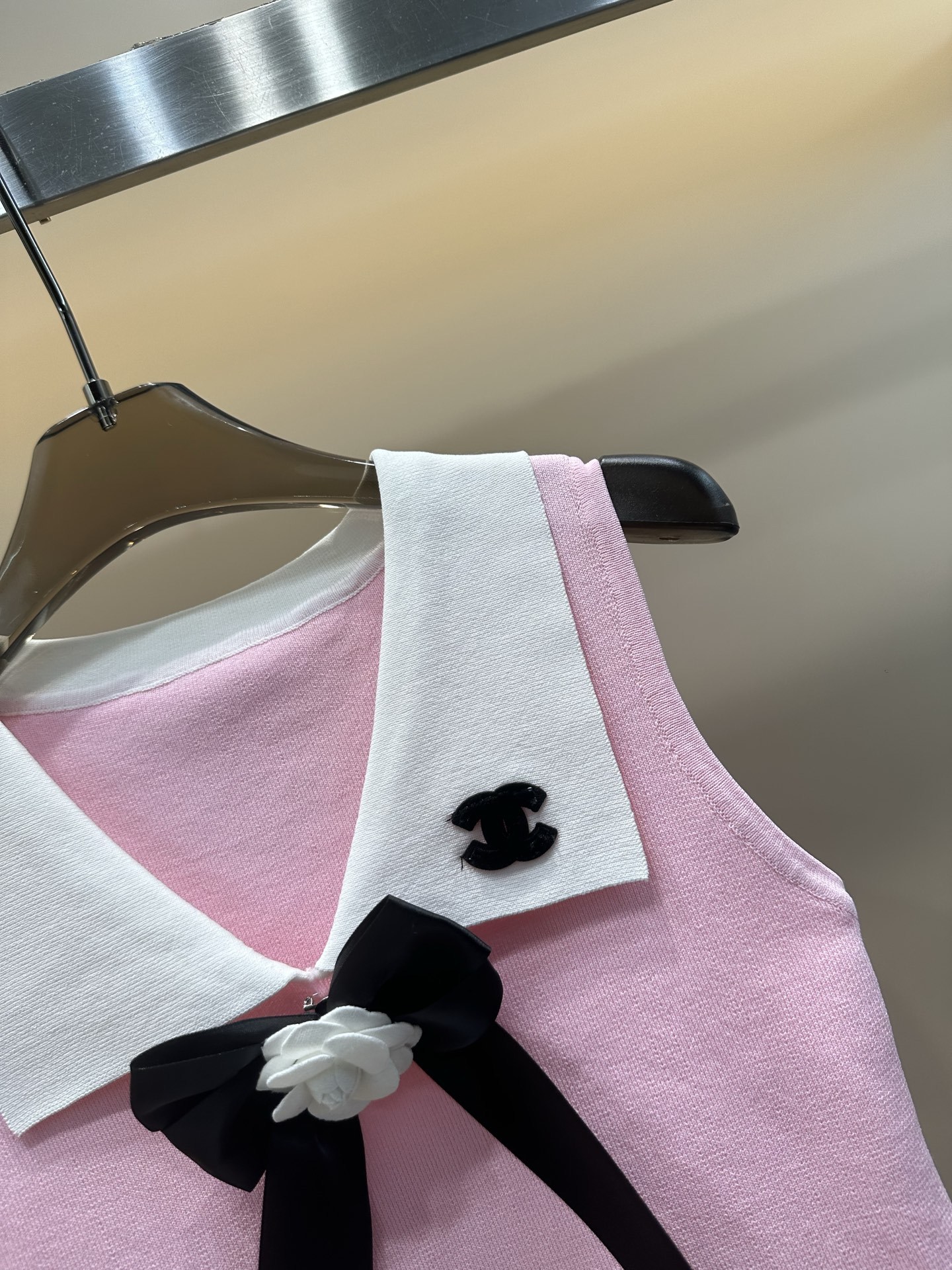 C style Lapel jacquard lettering knitted vest