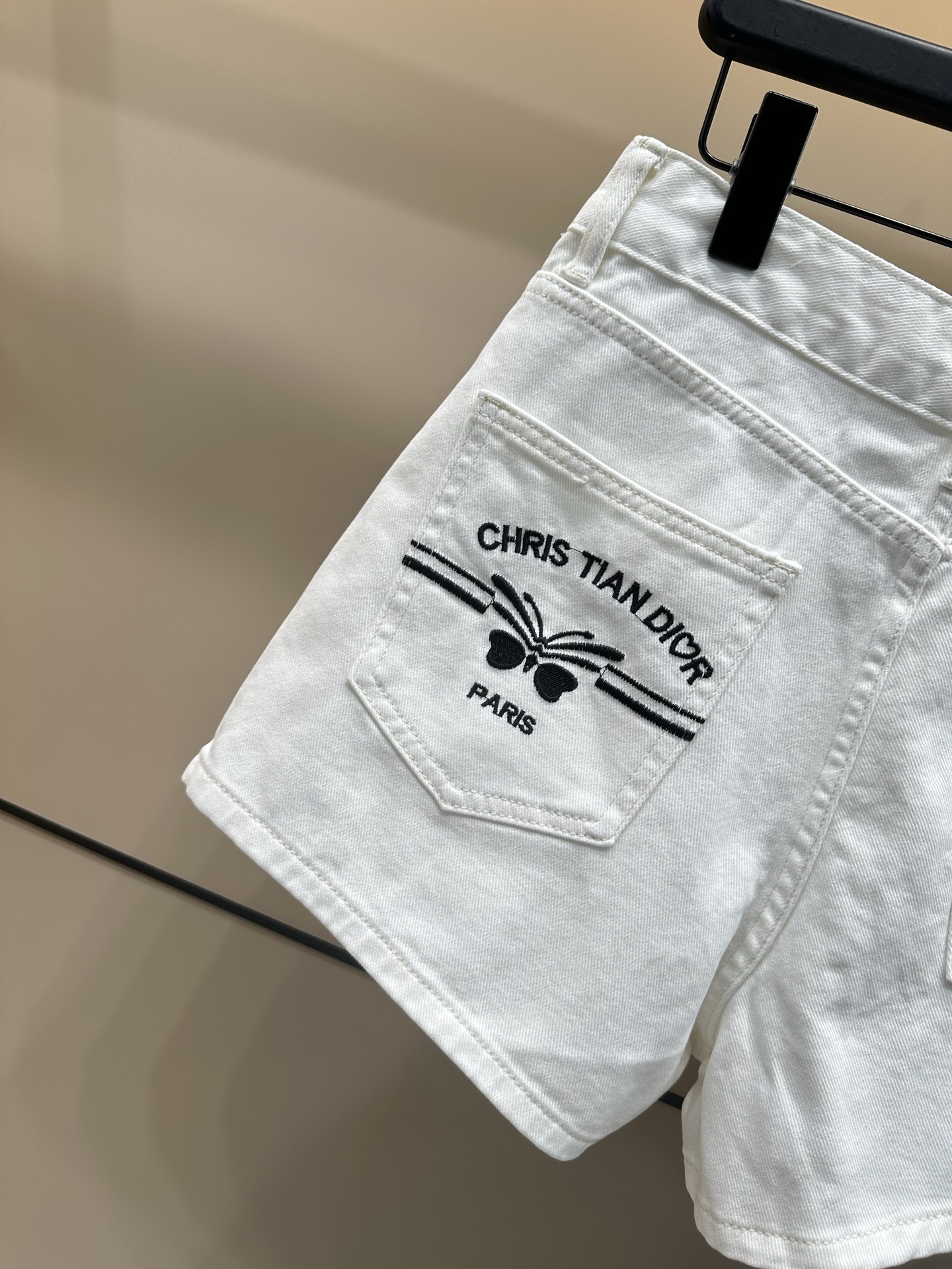 D style Denim shorts with embroidered letters on pockets