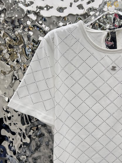 C style Rhinestone design T-shirt