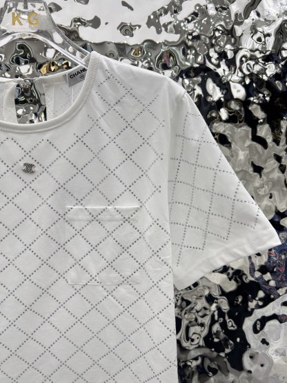 C style Rhinestone design T-shirt