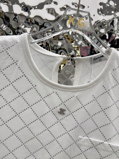 C style Rhinestone design T-shirt