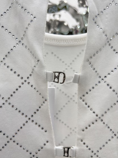C style Rhinestone design T-shirt