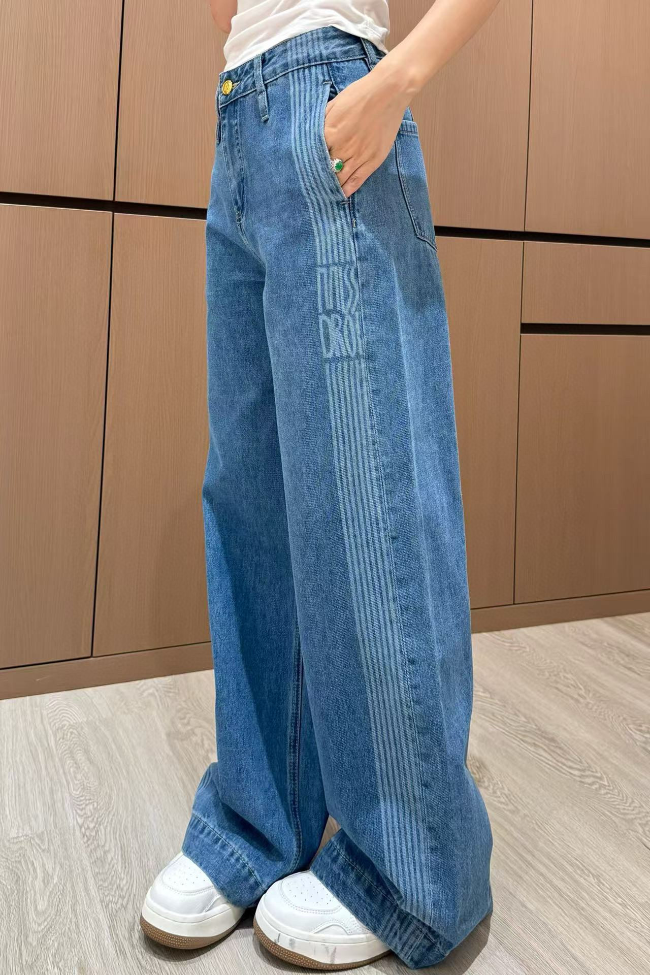 D style Washed jeans