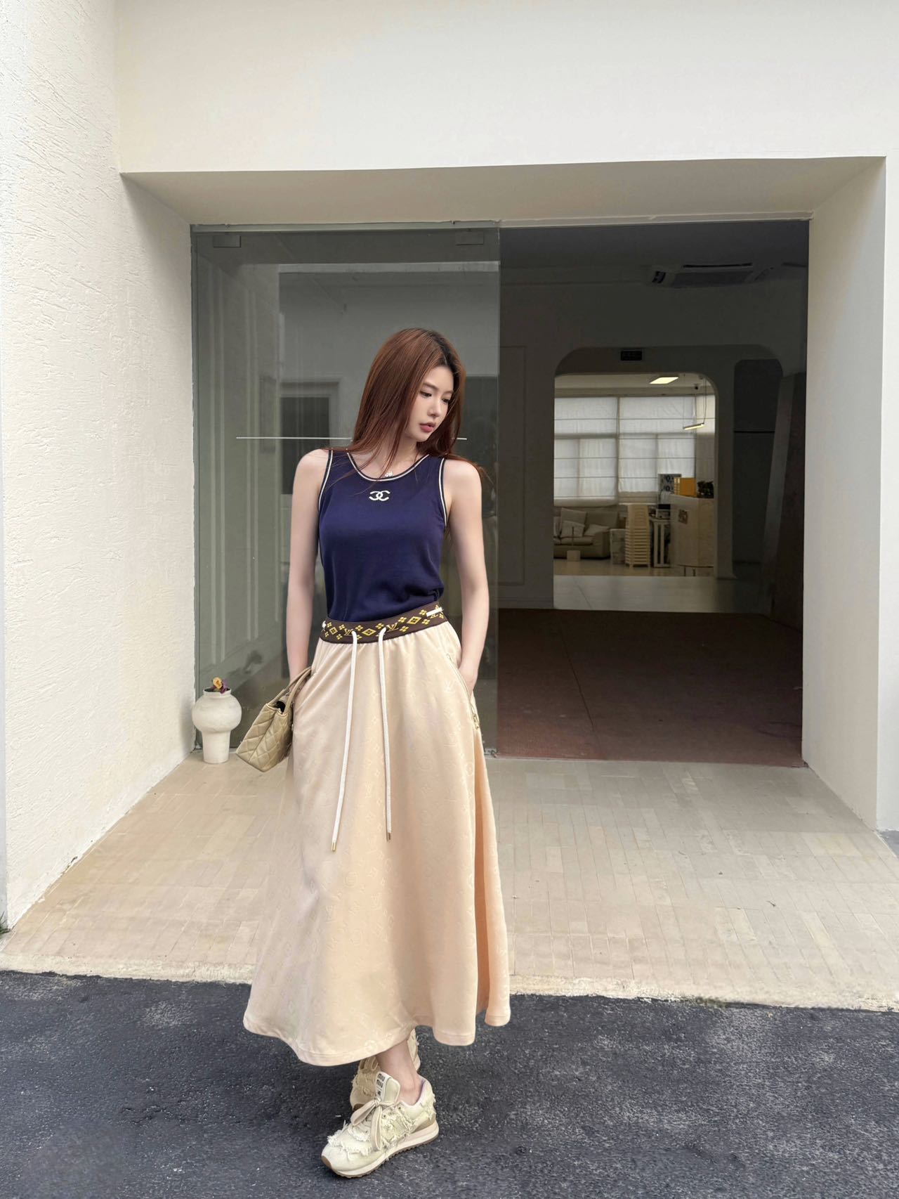 L style Solid color skirt