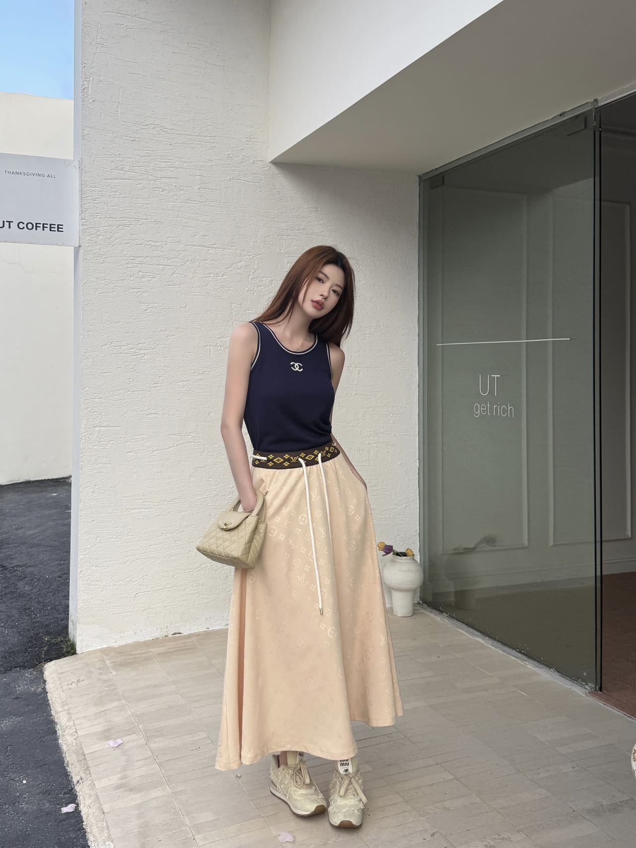 L style Solid color skirt