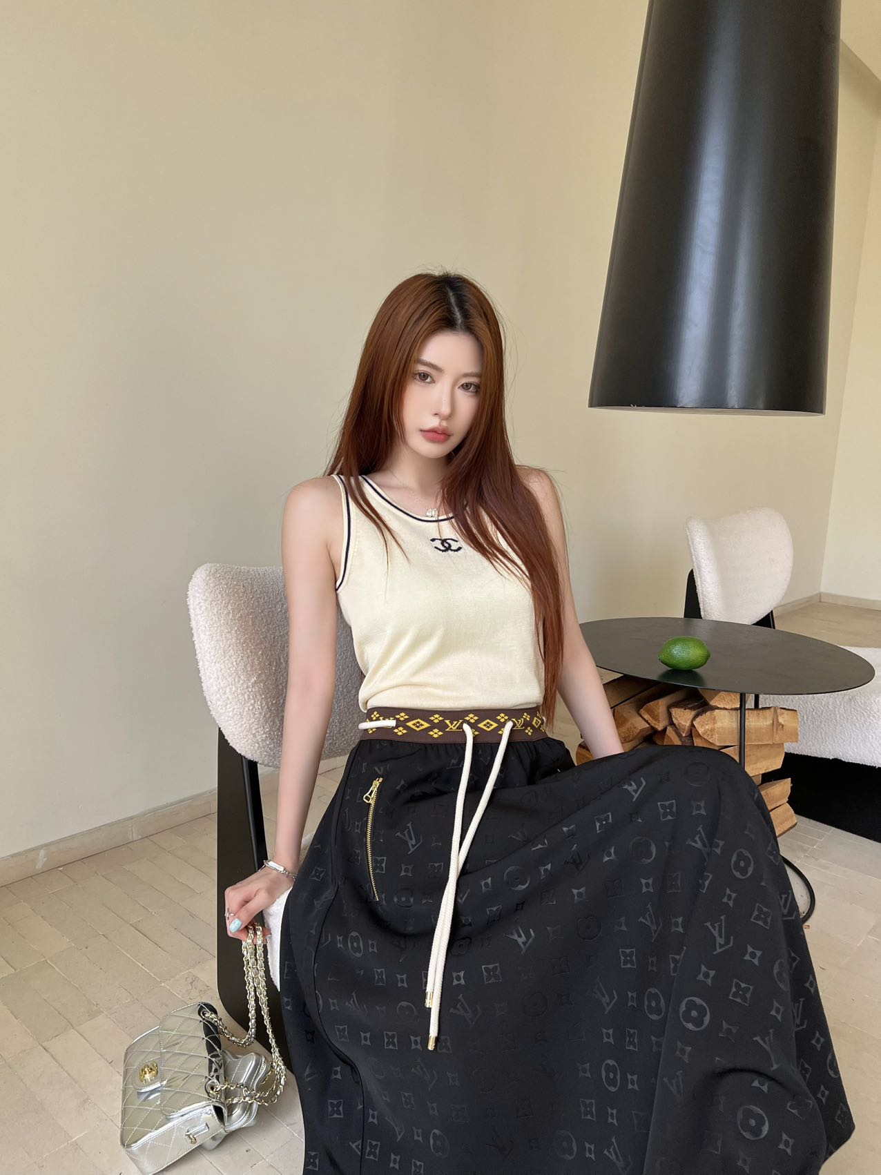 L style Solid color skirt