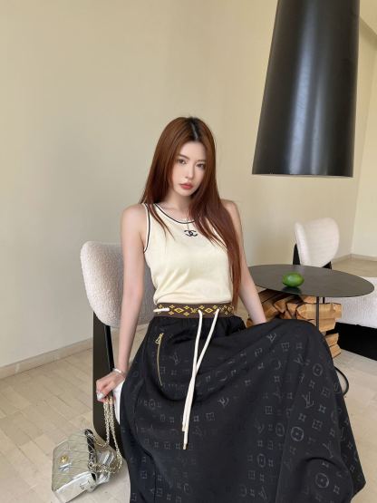 L style Solid color skirt