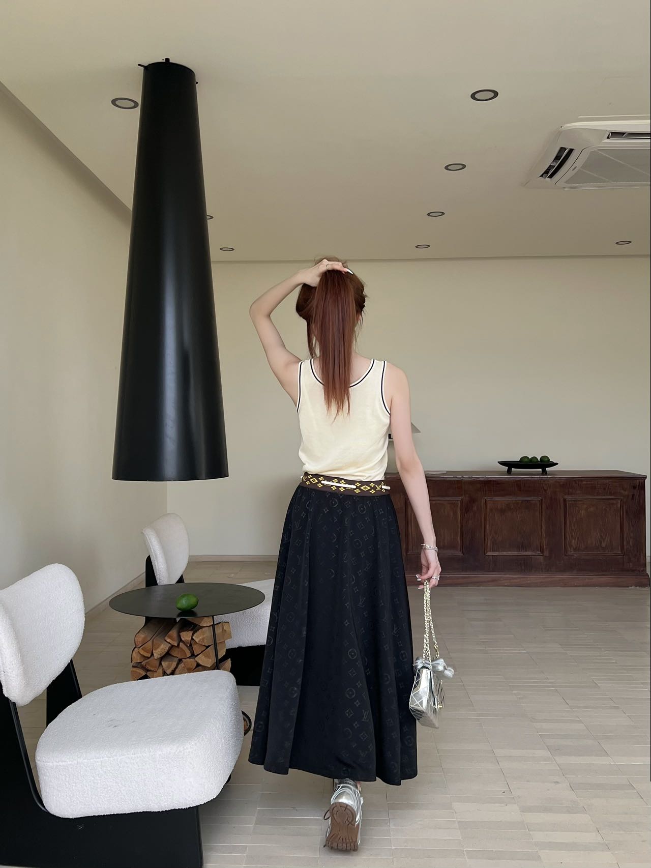 L style Solid color skirt