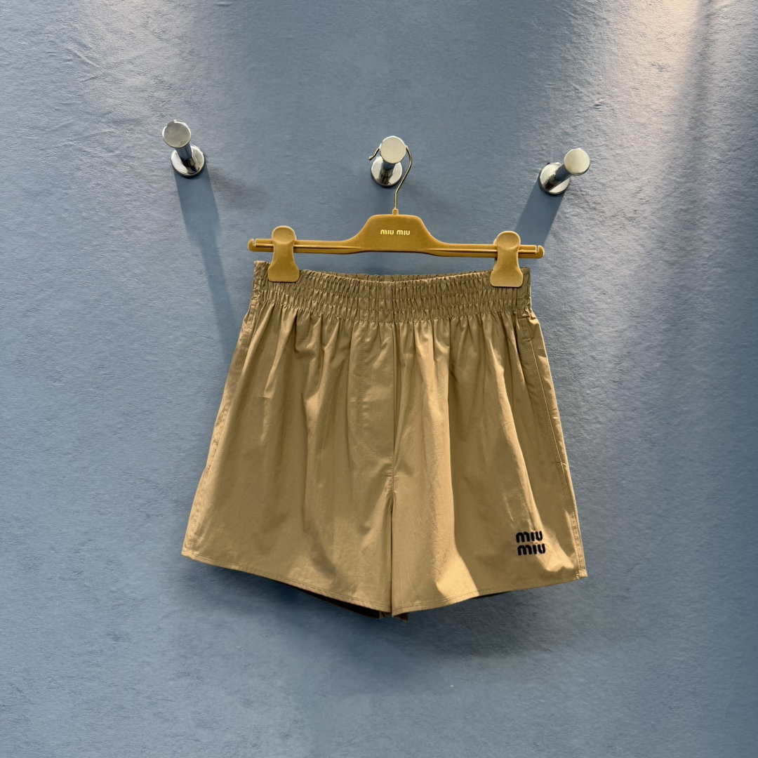 M style Short-sleeved shirt and shorts set