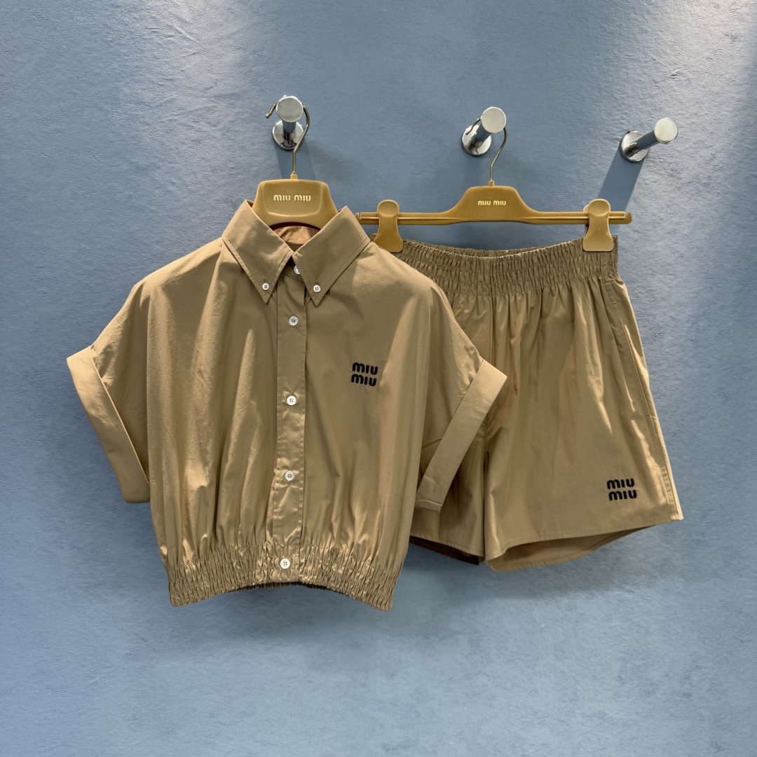 M style Short-sleeved shirt and shorts set