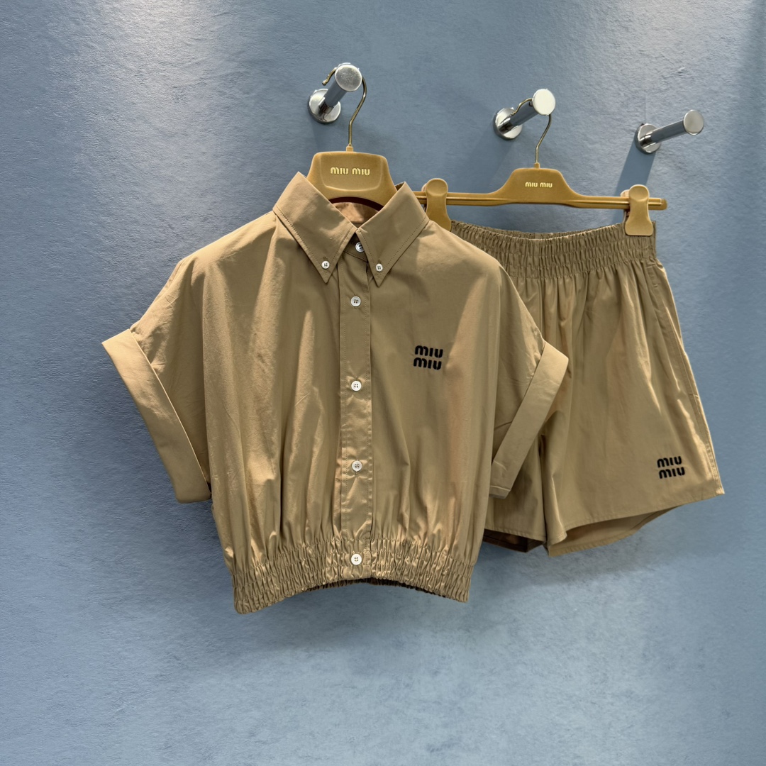 M style Short-sleeved shirt and shorts set