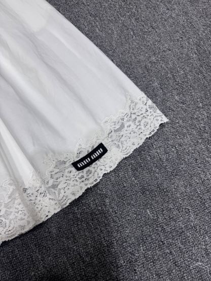 M style Lace skirt