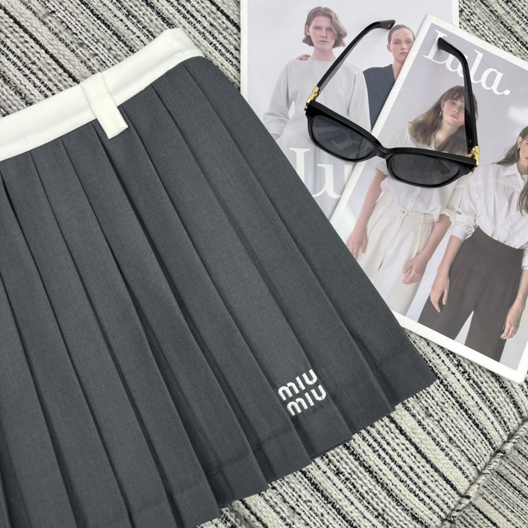 M style Skirts