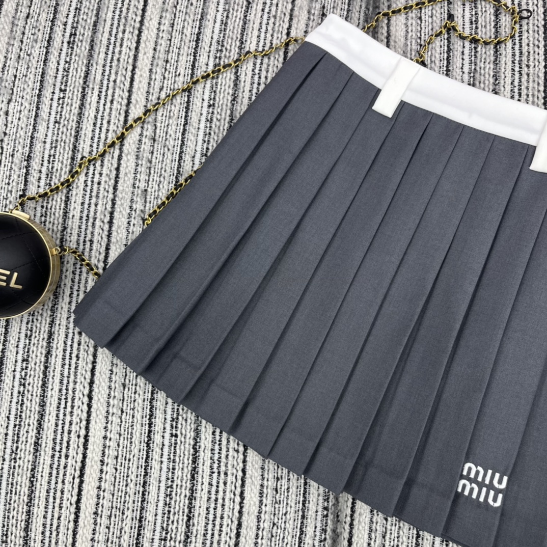 M style Skirts