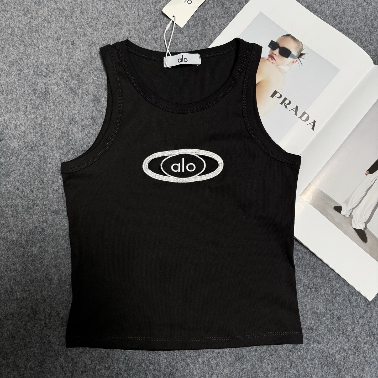 A style Embroidered Letters Hollow Waist Vest