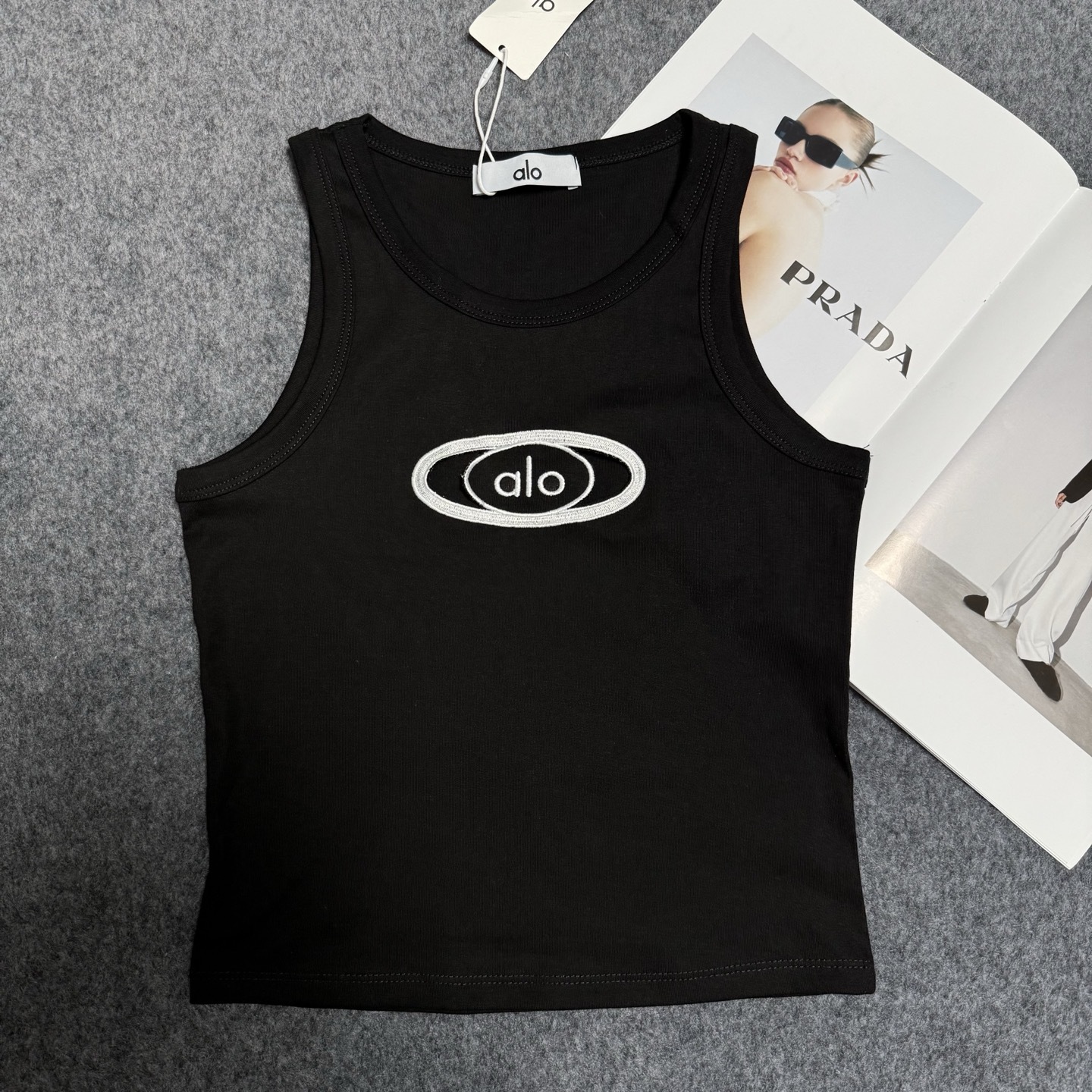 A style Embroidered Letters Hollow Waist Vest