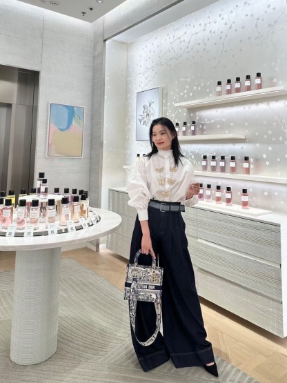 D style Ruffled Stand Collar Long Sleeve Shirt