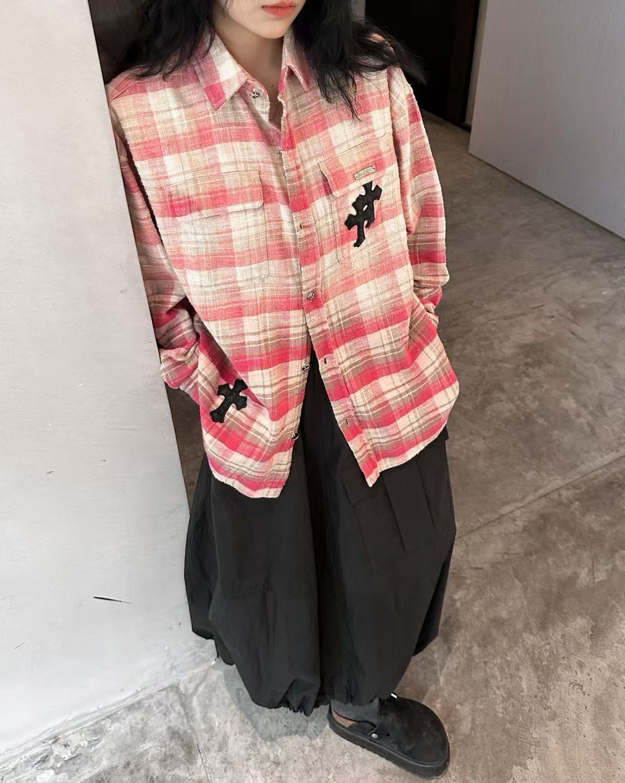 C style Brushed Cross Leather Label Shirt