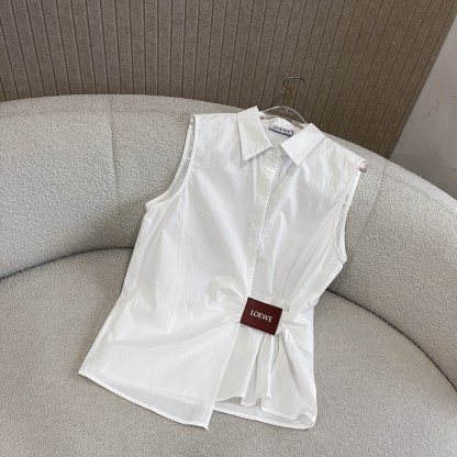L style Sleeveless shirt with crinkled leather patch and lapel collar