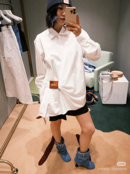 L style Irregular leather patch long-sleeved shirt