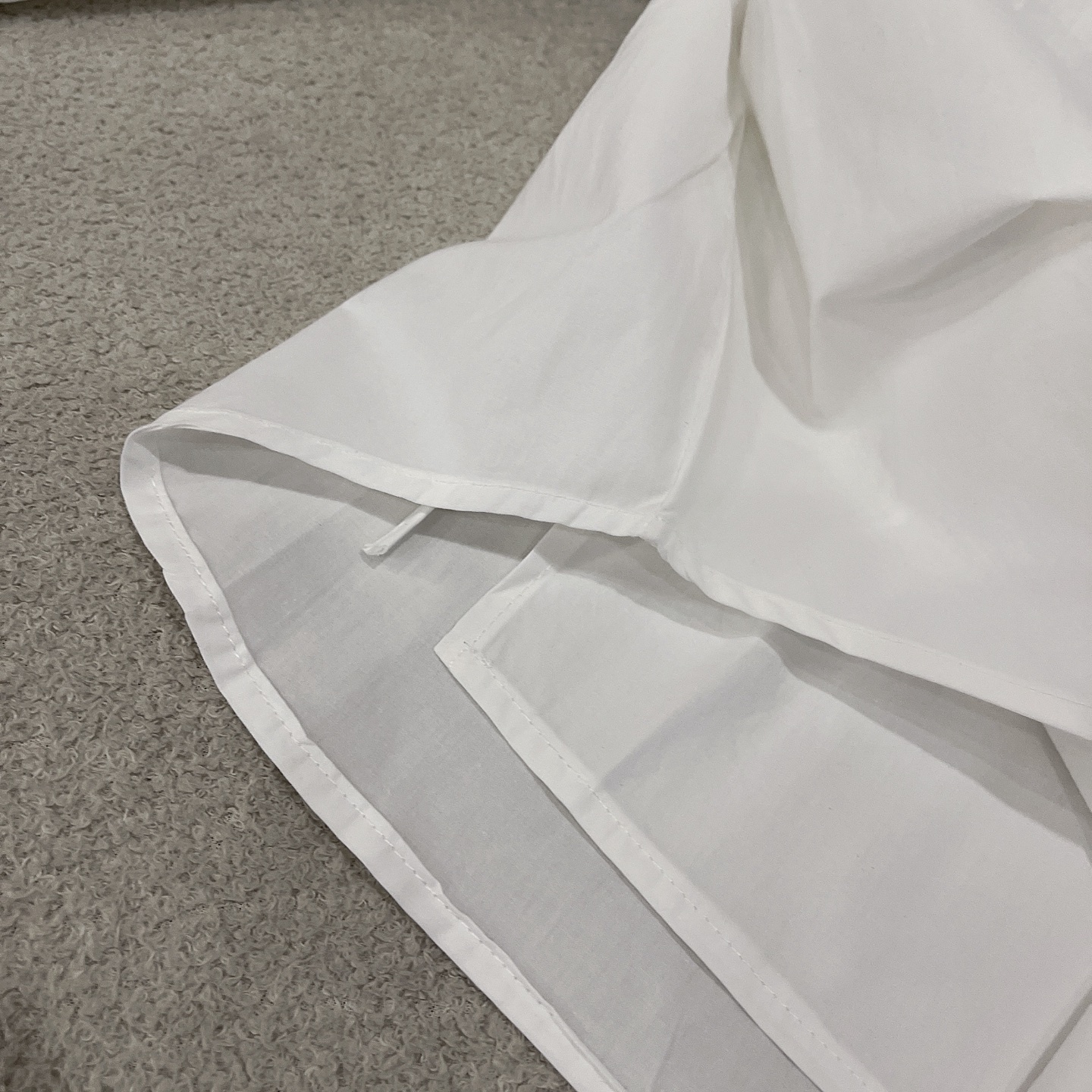 L style Irregular leather patch long-sleeved shirt