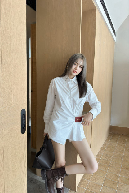 L style Irregular leather patch long-sleeved shirt