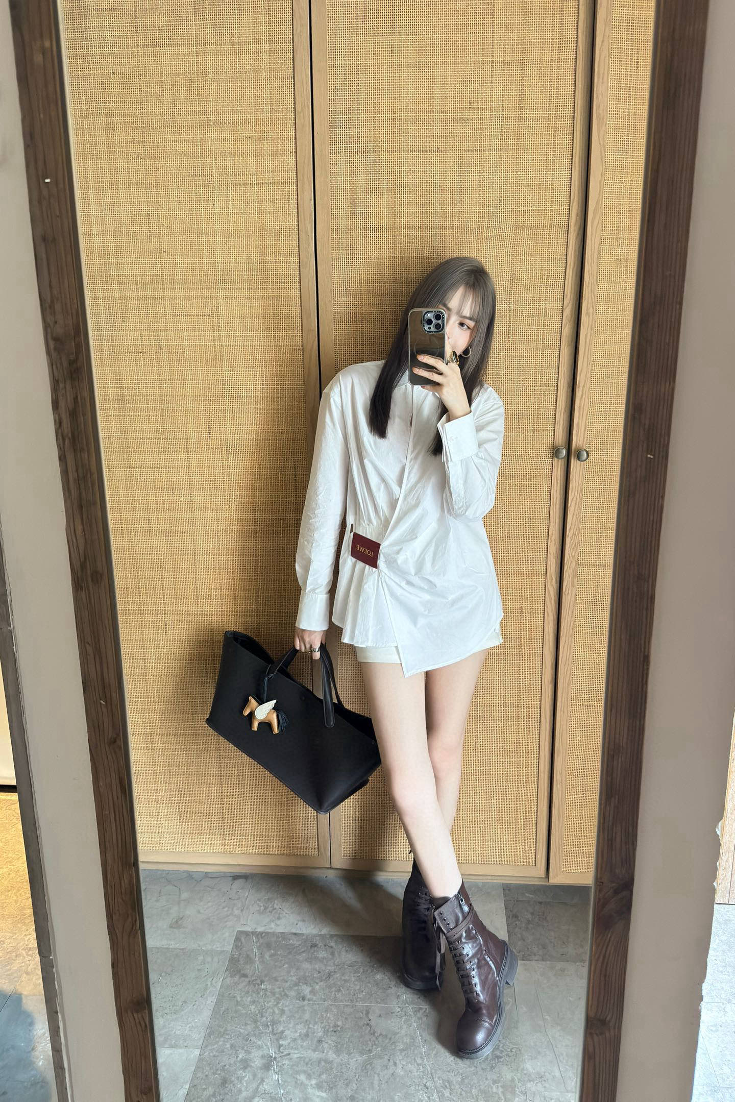 L style Irregular leather patch long-sleeved shirt