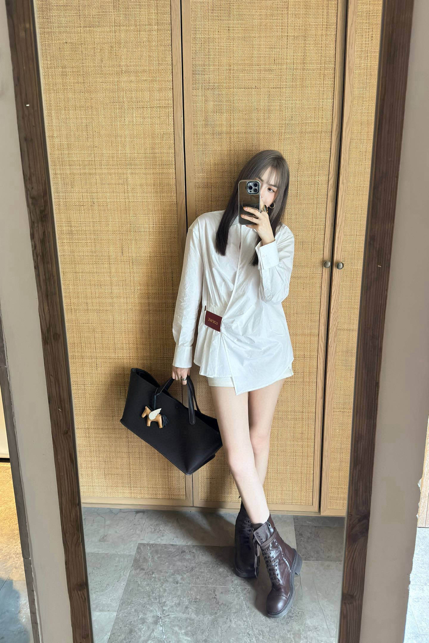 L style Irregular leather patch long-sleeved shirt