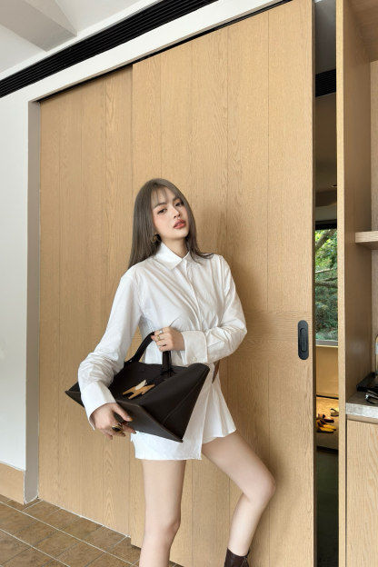 L style Irregular leather patch long-sleeved shirt