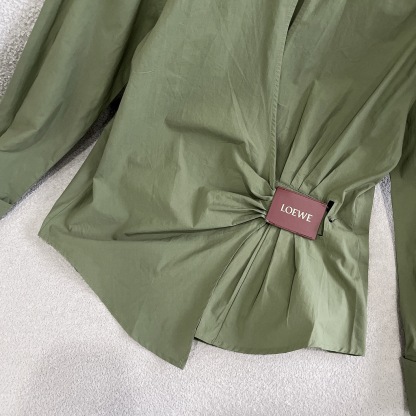 L style Irregular leather patch long-sleeved shirt