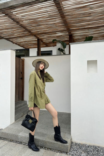 L style Irregular leather patch long-sleeved shirt