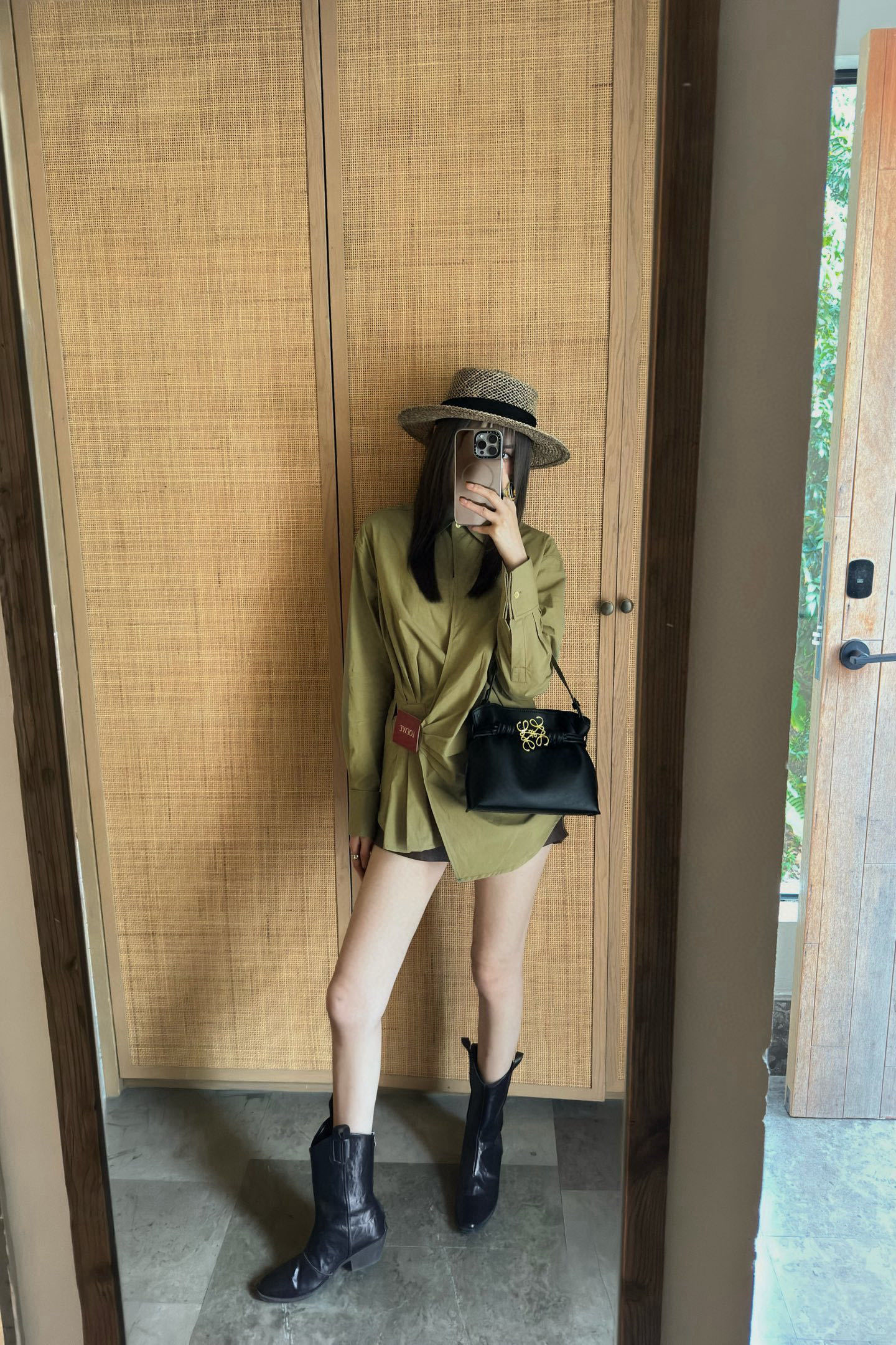 L style Irregular leather patch long-sleeved shirt