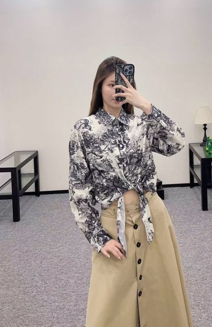 D style Reactive Print Knot Shirt