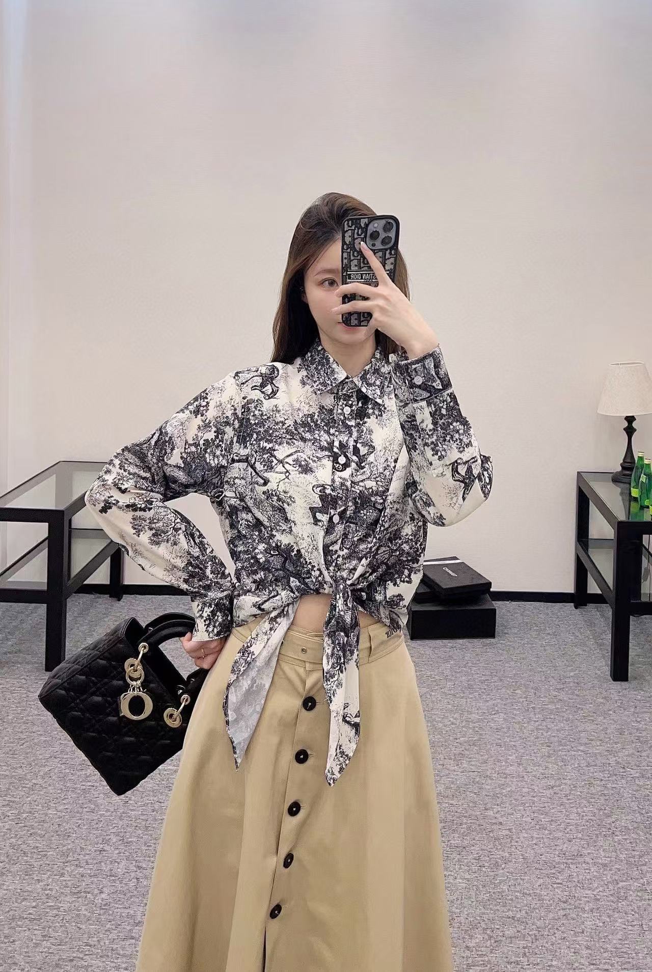 D style Reactive Print Knot Shirt