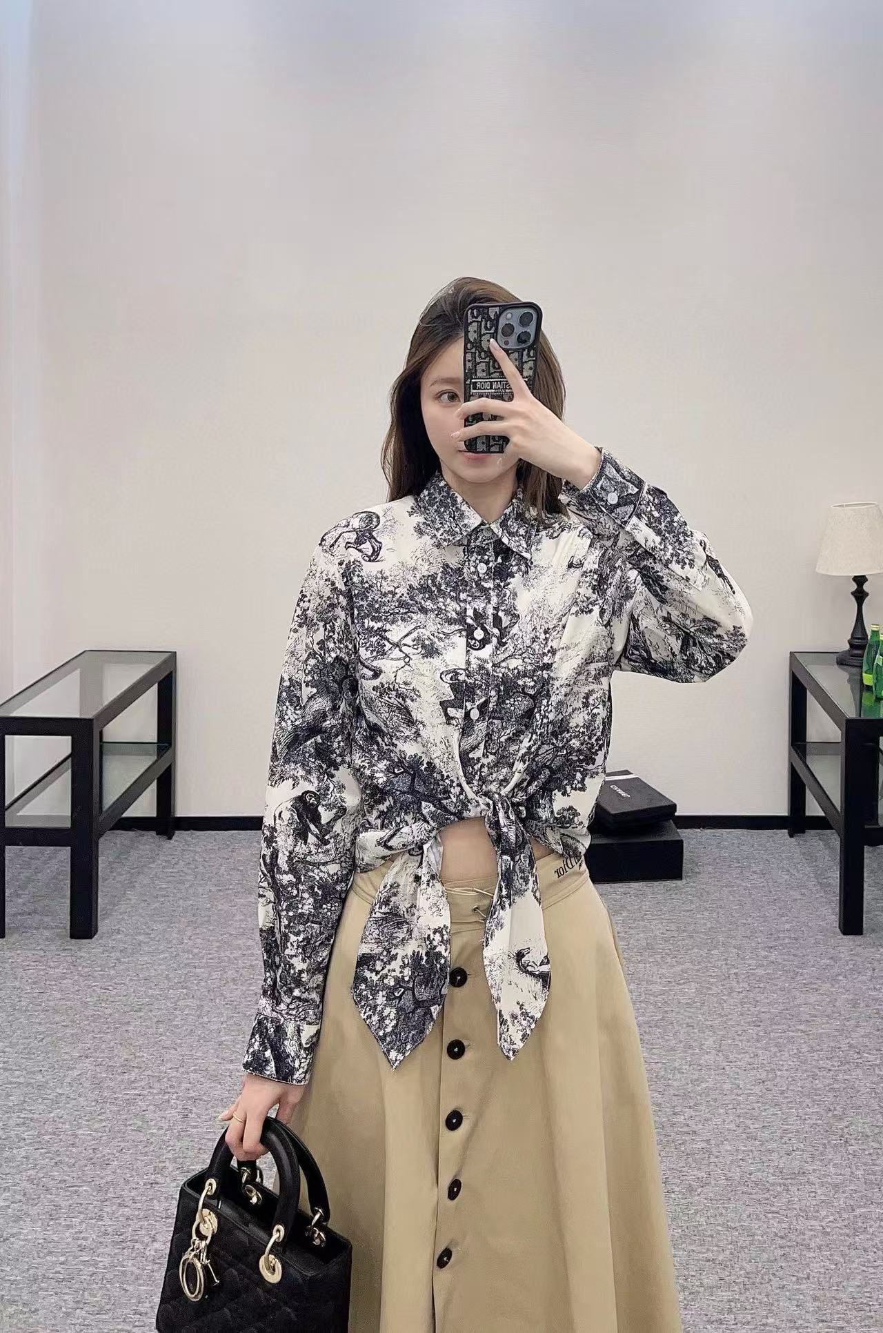 D style Reactive Print Knot Shirt