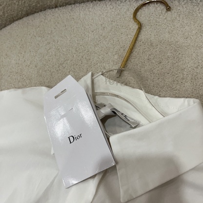 D style Short-sleeved pearl button shirt