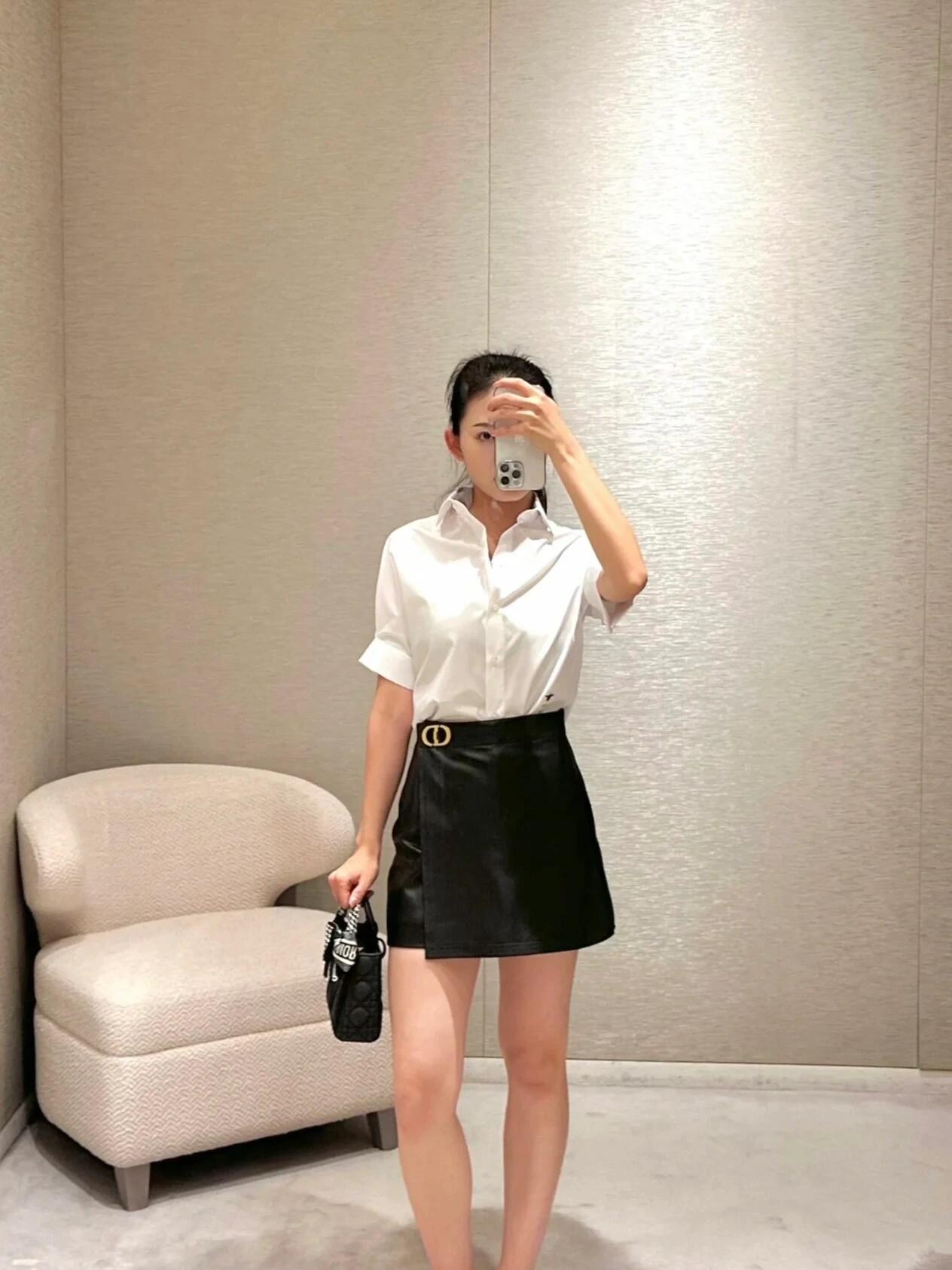 D style Short-sleeved pearl button shirt