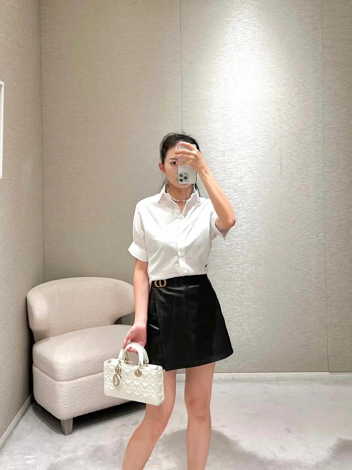 D style Short-sleeved pearl button shirt