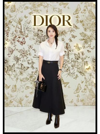 D style Short-sleeved pearl button shirt