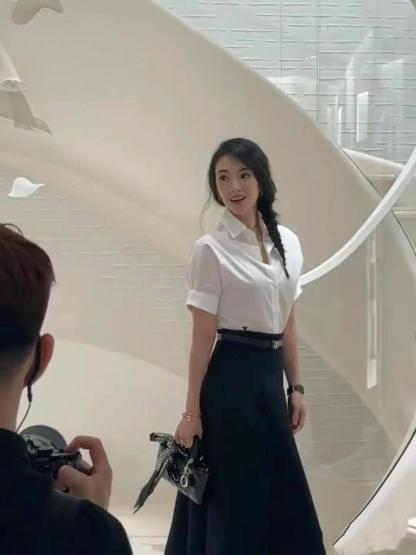 D style Short-sleeved pearl button shirt