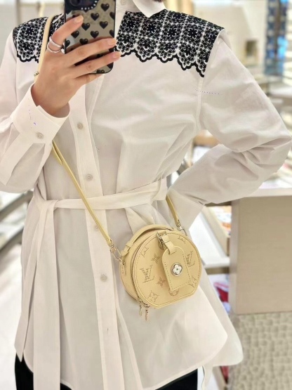 L style Shoulder embroidery tie dress