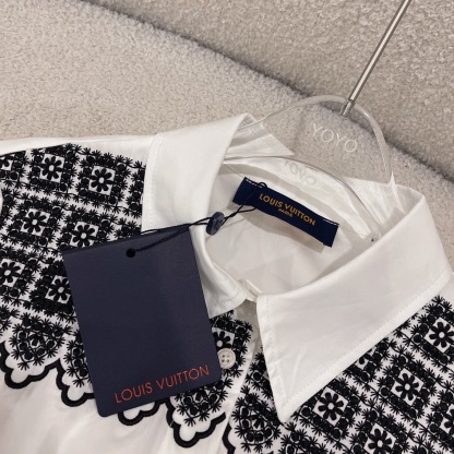 L style Shoulder embroidery tie dress