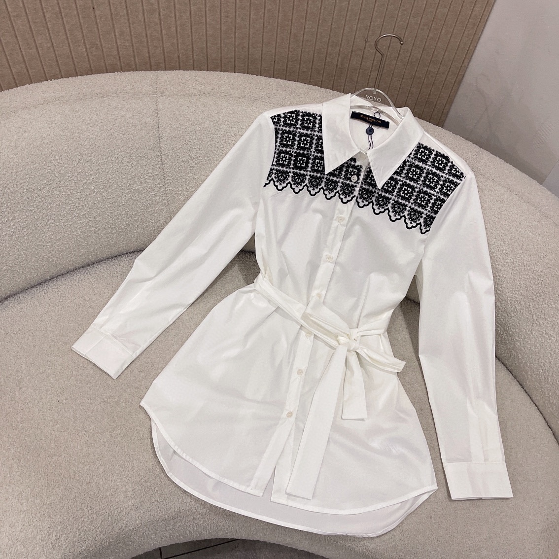 L style Shoulder embroidery tie dress
