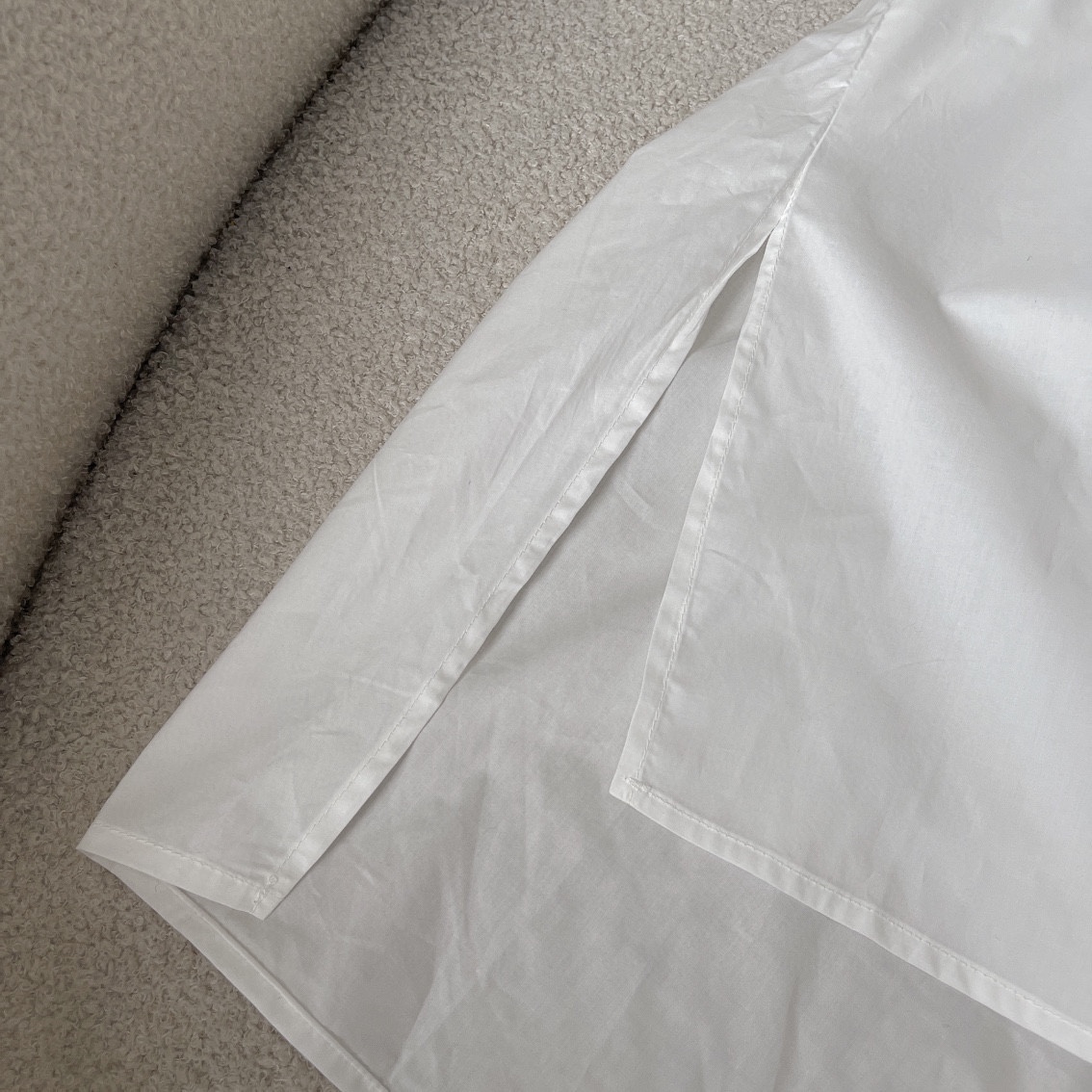 D style Minimalist white long-sleeved shirt dress